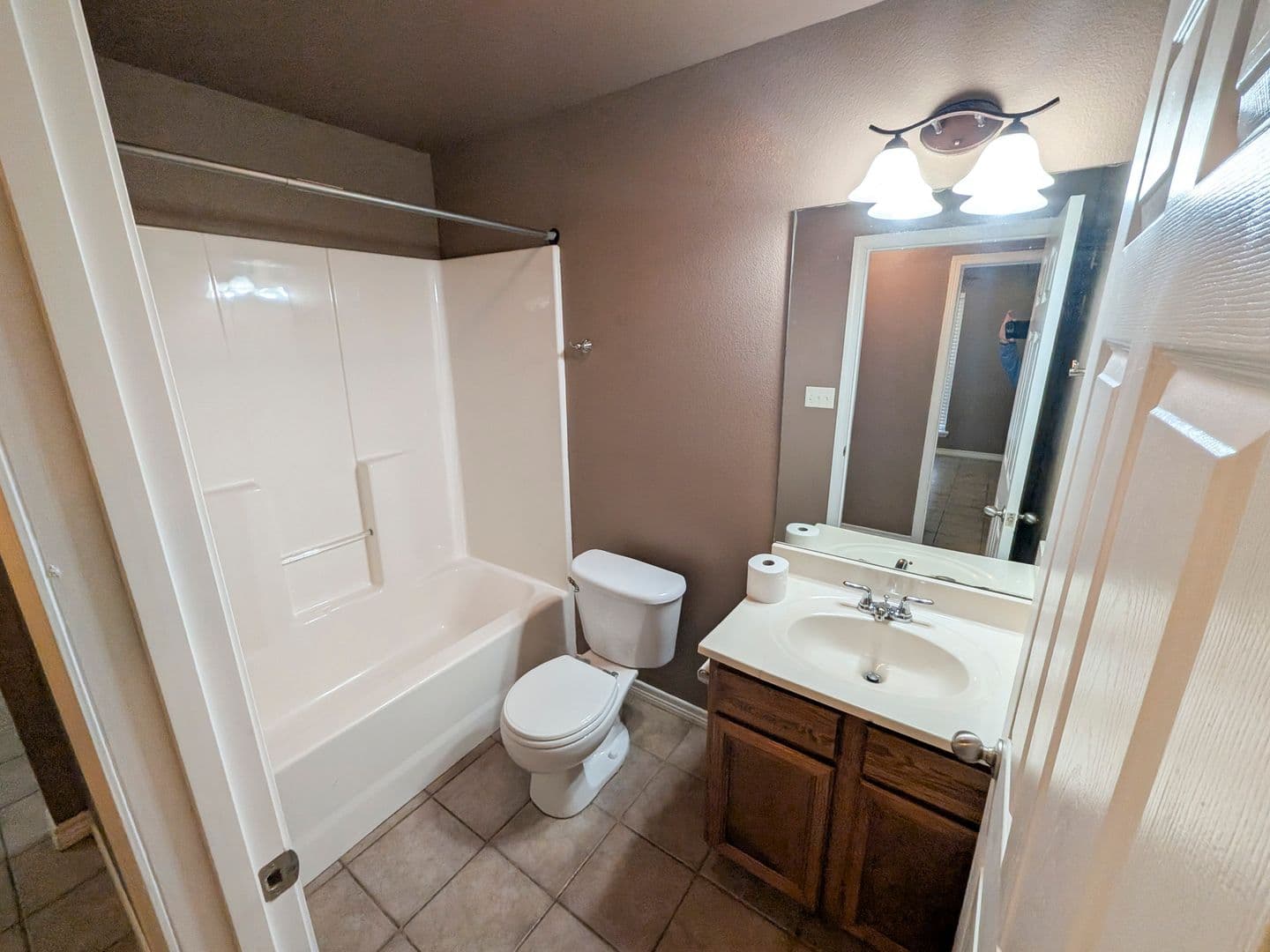 Lumberton House: 5715 Springfield Circle South