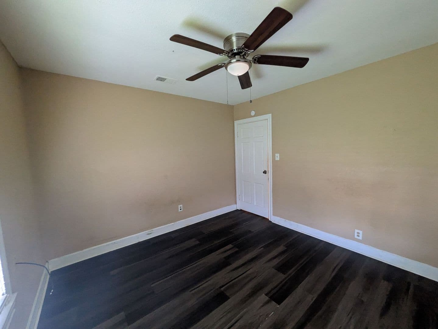 Beaumont House: 2695 Goliad St