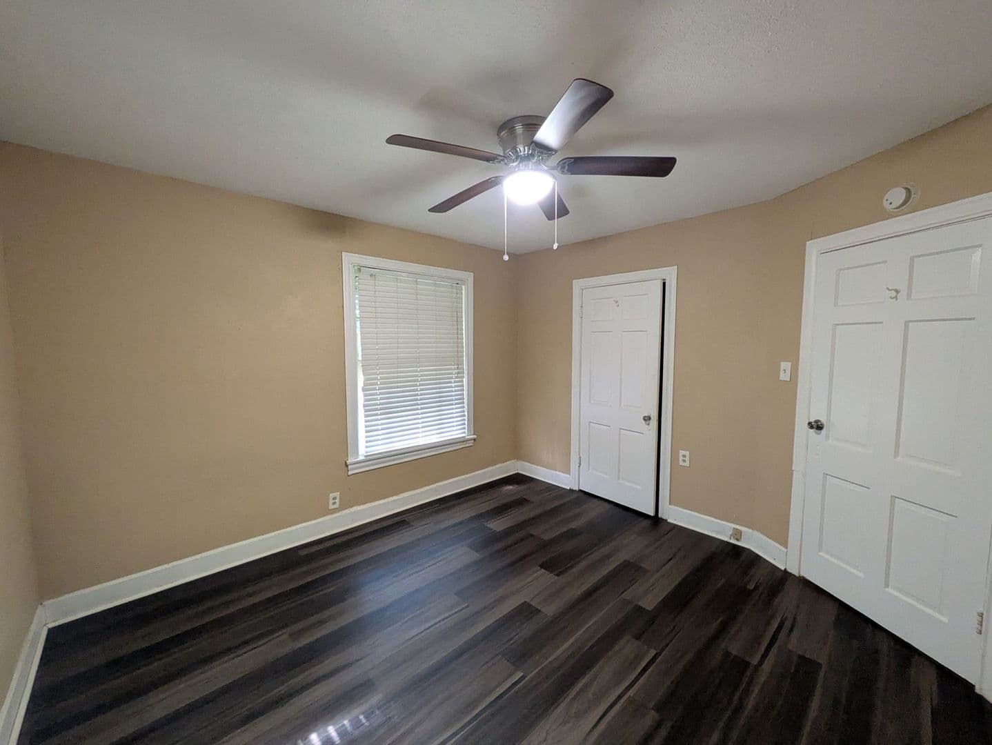 Beaumont House: 2695 Goliad St