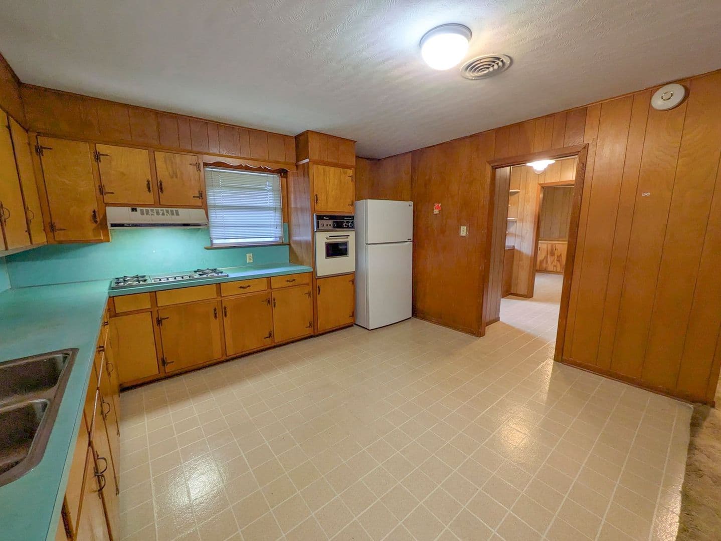 Port Arthur House: 6222 Hazel Ave