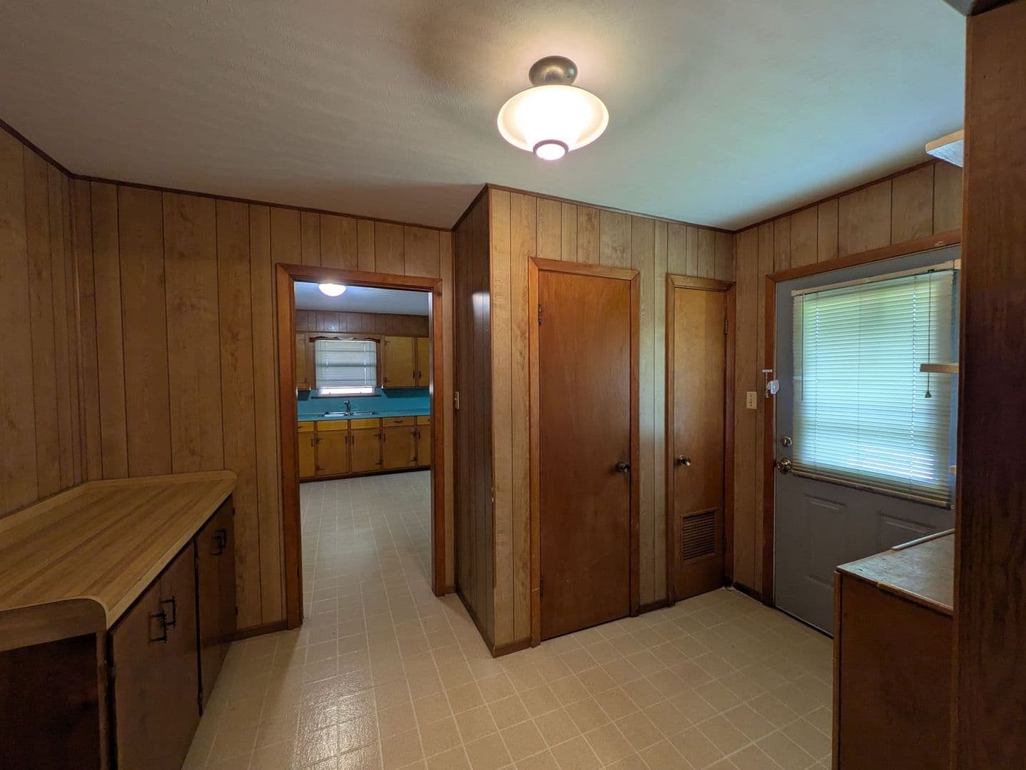 Port Arthur House: 6222 Hazel Ave