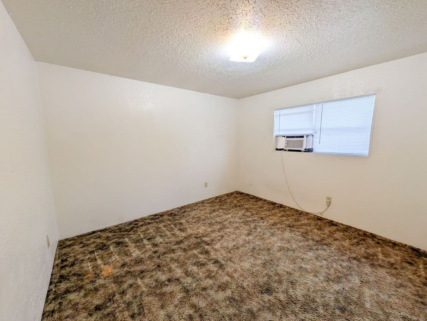 Beaumont Apartment: 690 Adams St