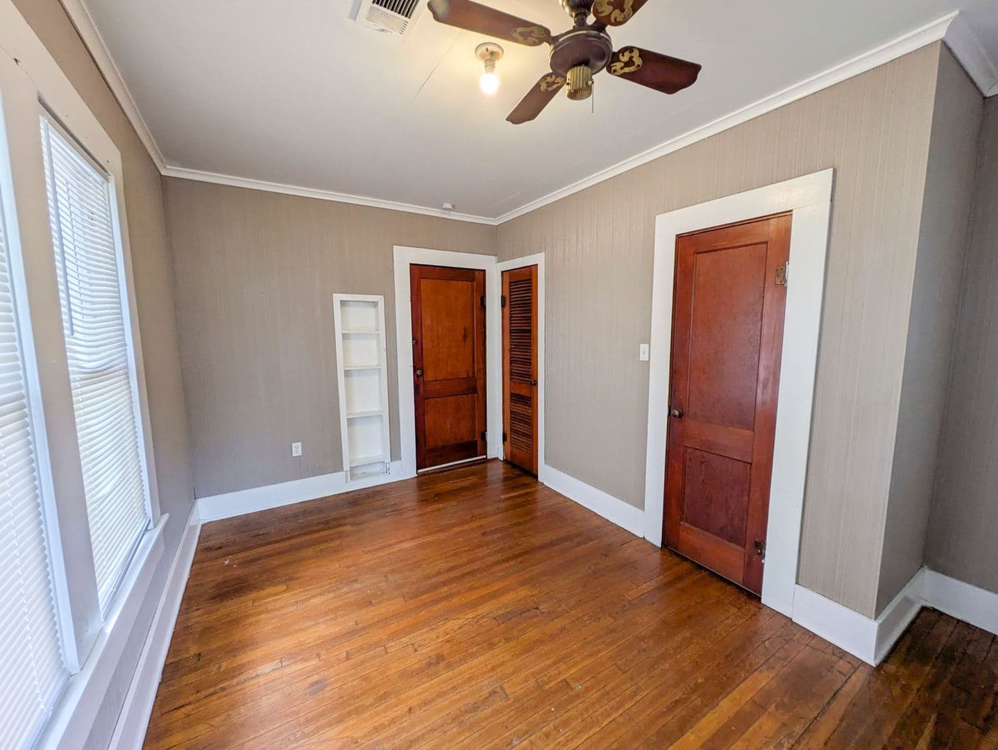Port Neches Apartment: 1009-1015 Wagner