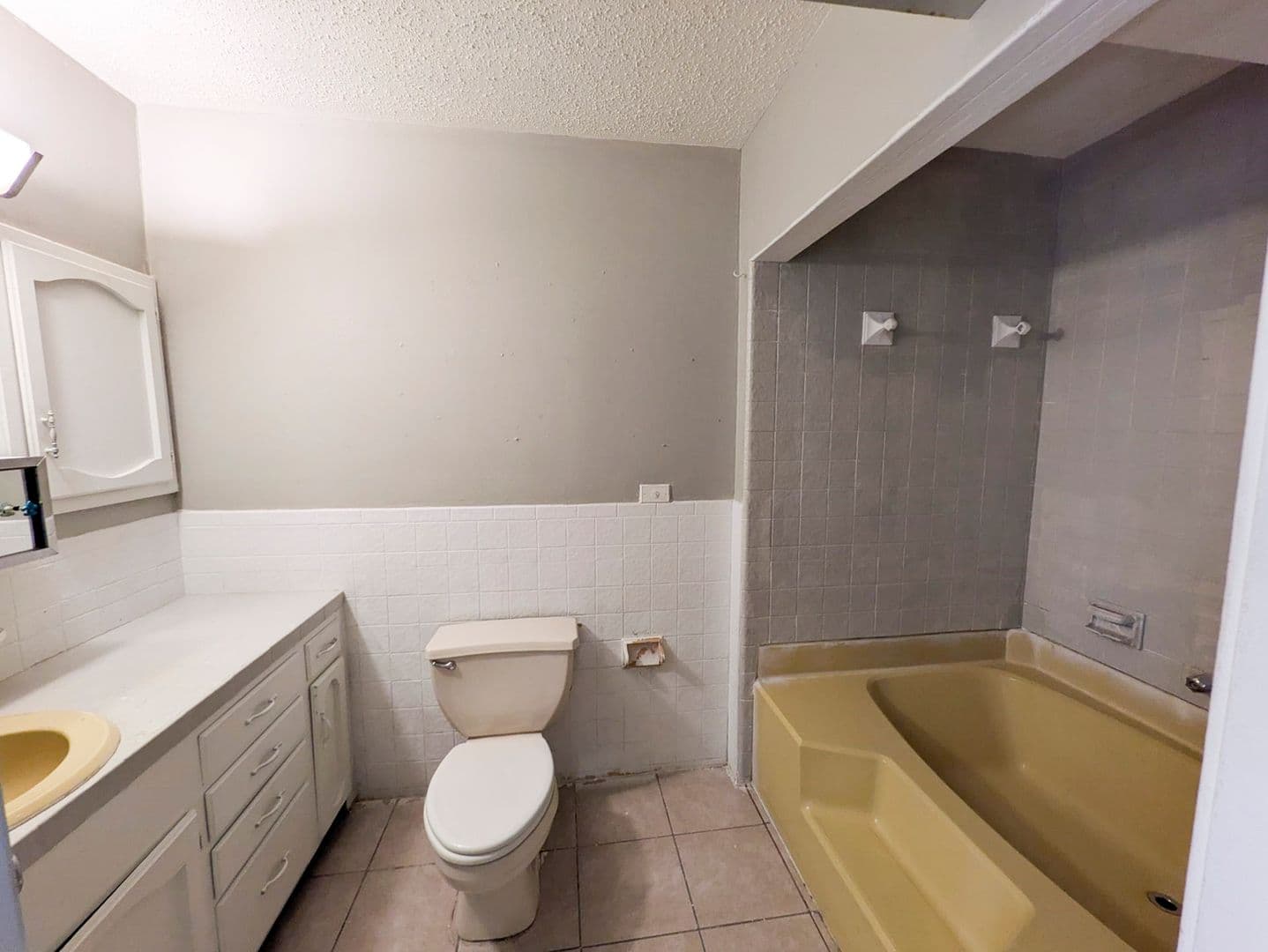 Groves Apartment: 6161 To 6177 Coolidge