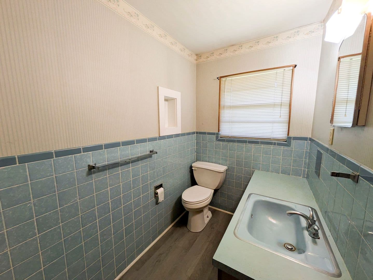 Port Arthur House: 6222 Hazel Ave