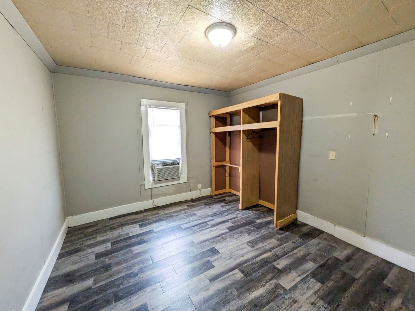Beaumont House: 1105 Ewing St