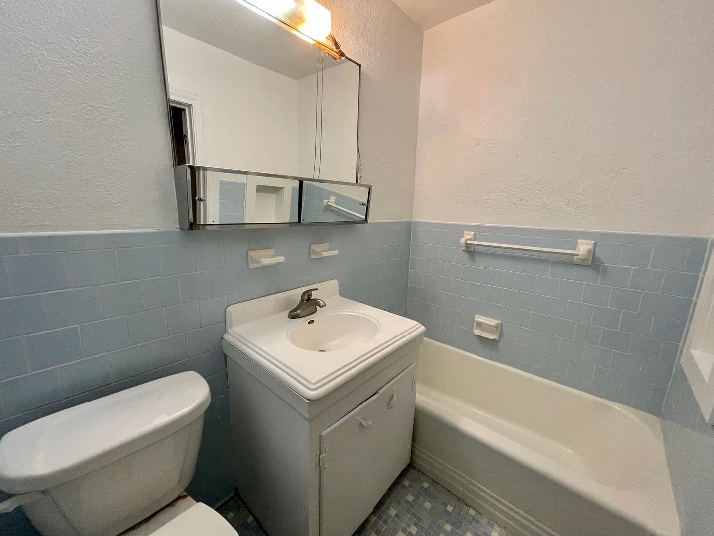 Beaumont House: 5267 Sunset Ave