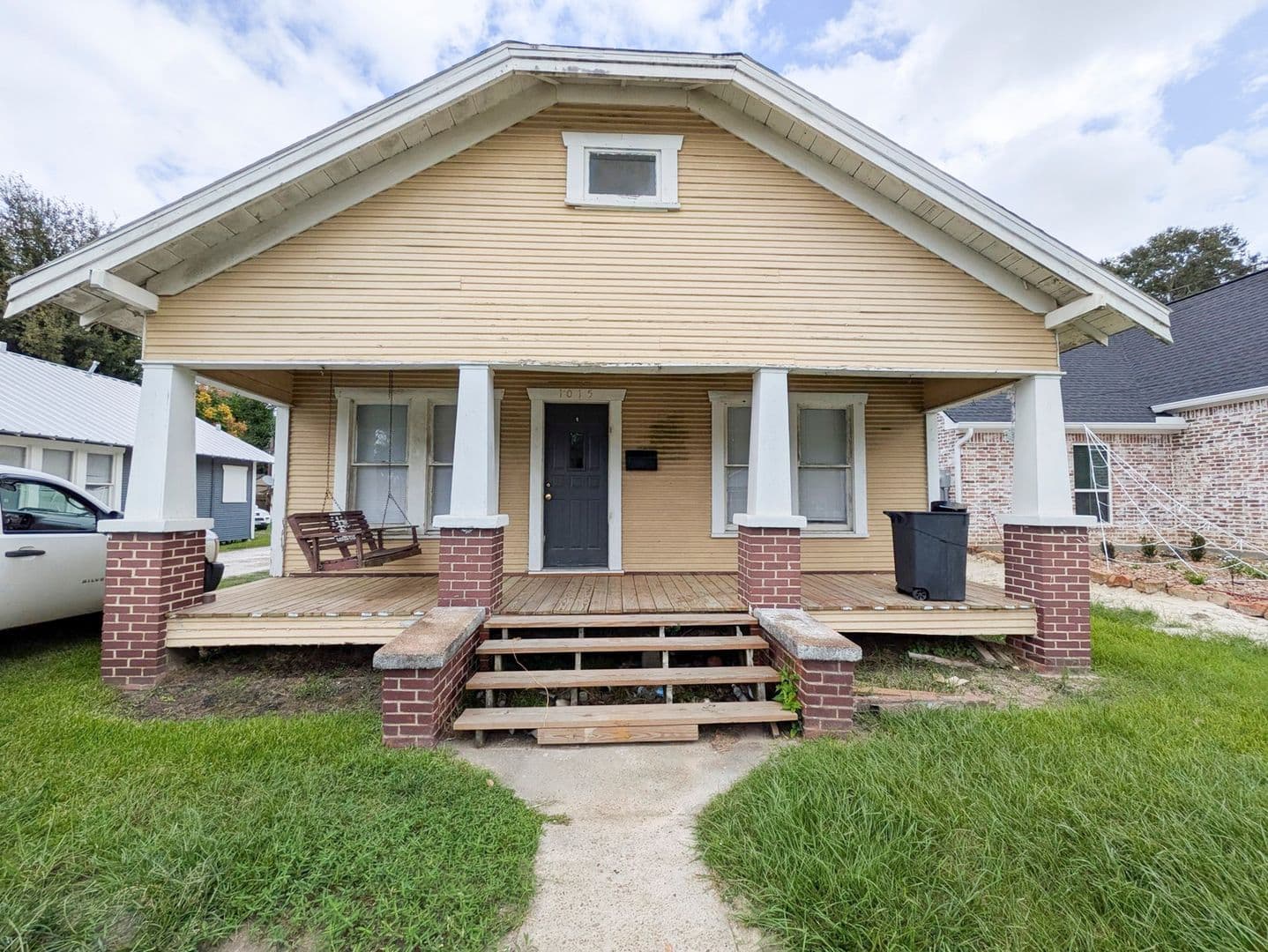 Port Neches Apartment: 1009-1015 Wagner