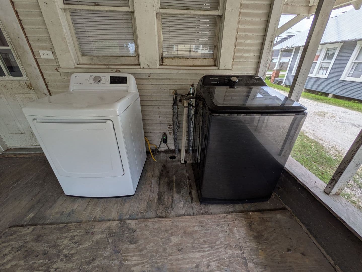 Port Neches Apartment: 1009-1015 Wagner