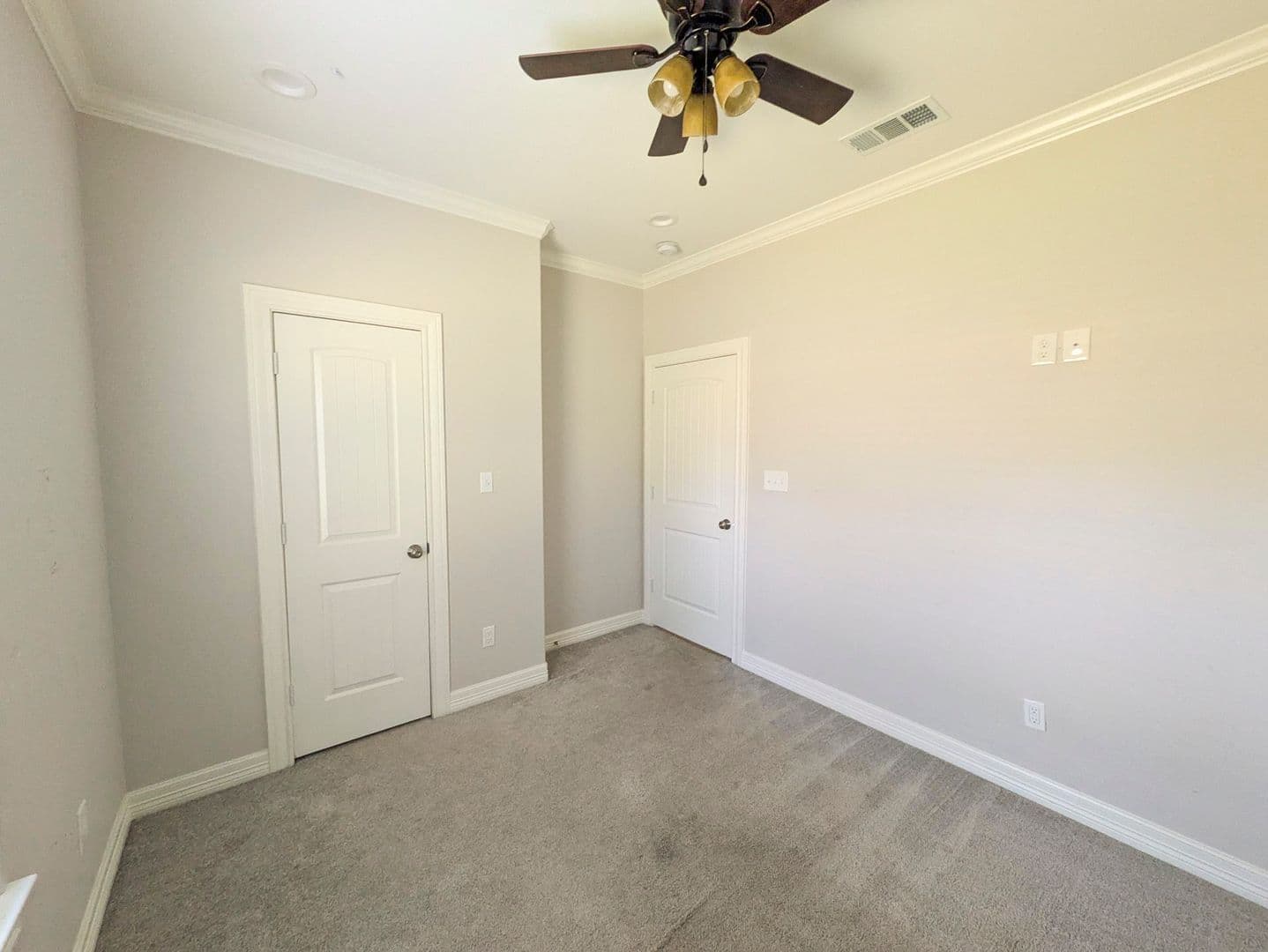 Beaumont House: 3542 Pradice St