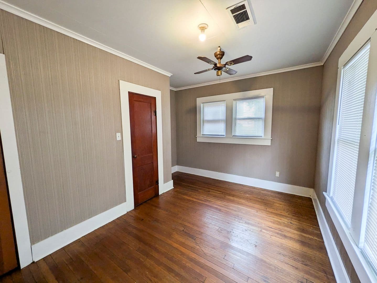 Port Neches Apartment: 1009-1015 Wagner