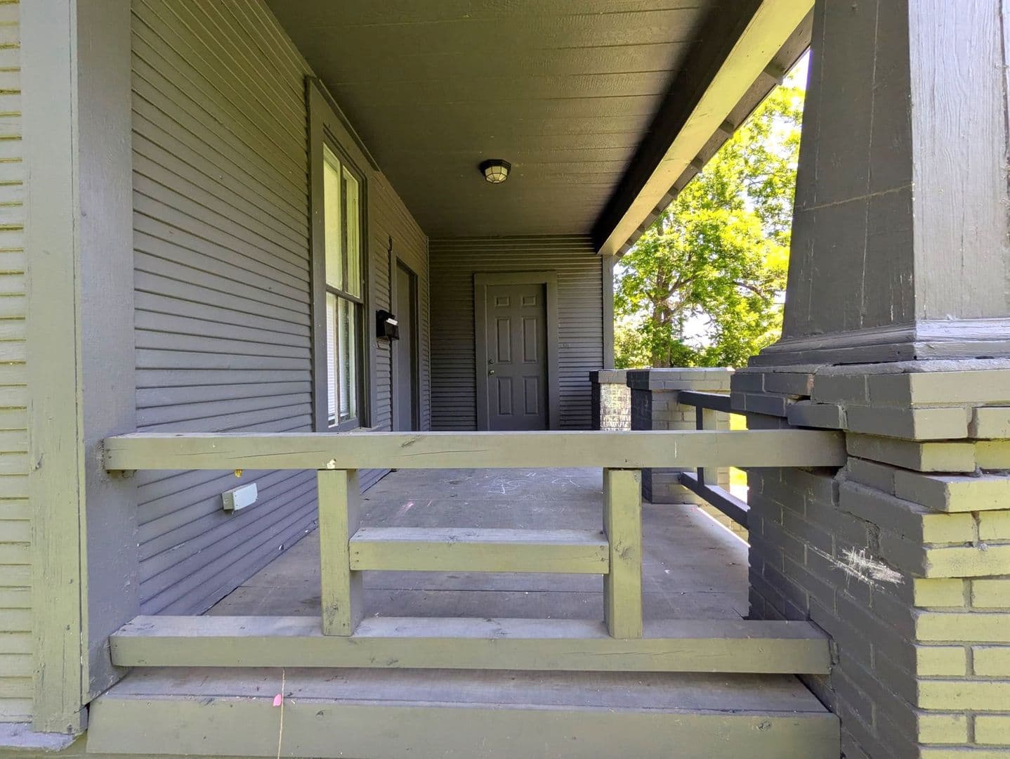 Beaumont House: 1420 Live Oak st