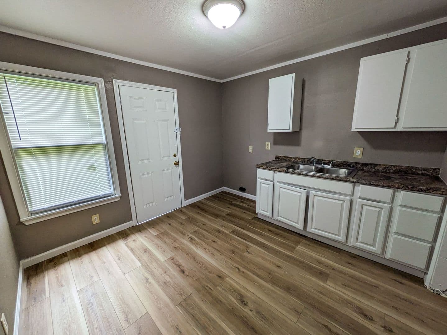 Beaumont Apartment: 4195 Brandon - 696 Irby (duplex)