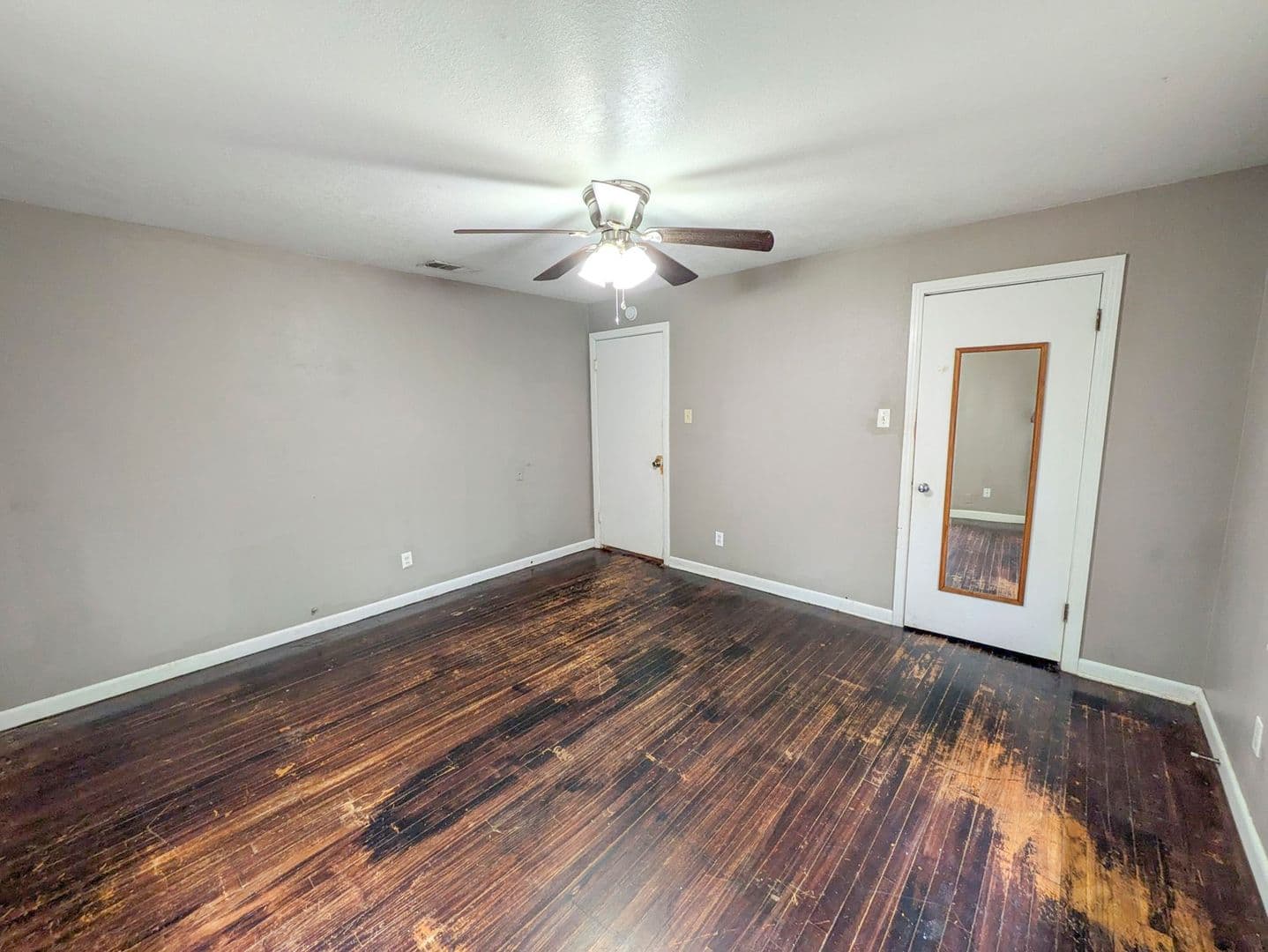Port Neches House: 1103 Avenue B