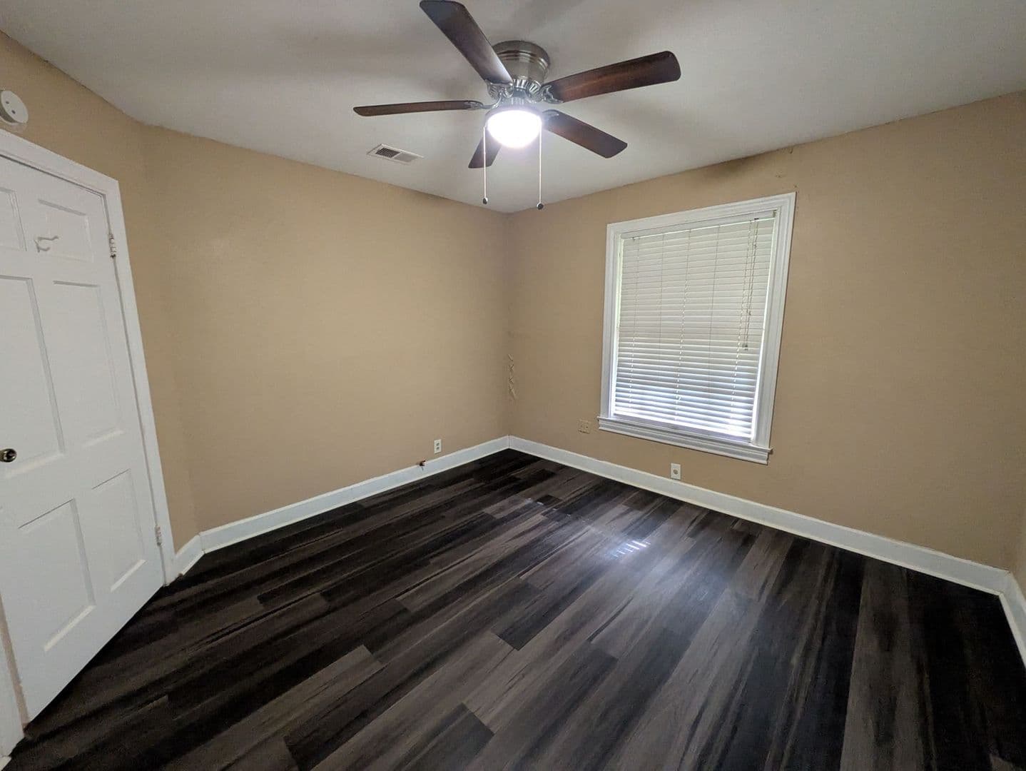 Beaumont House: 2695 Goliad St