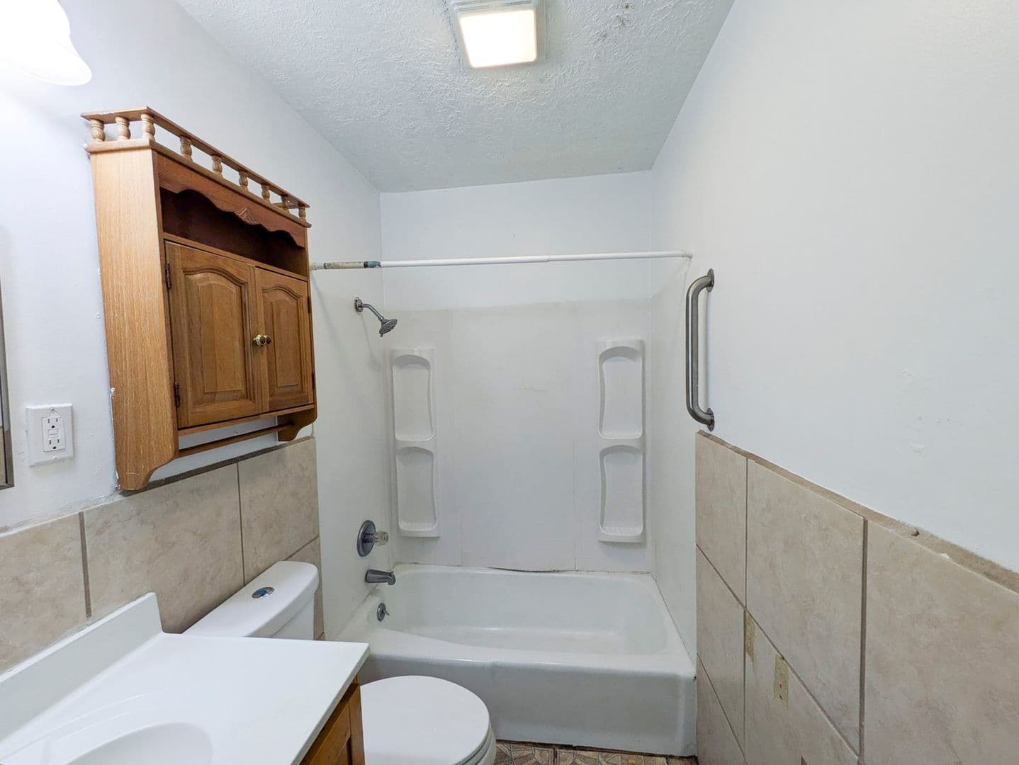 Beaumont House: 5267 Sunset Ave