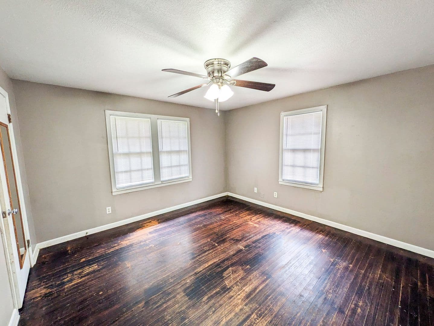 Port Neches House: 1103 Avenue B
