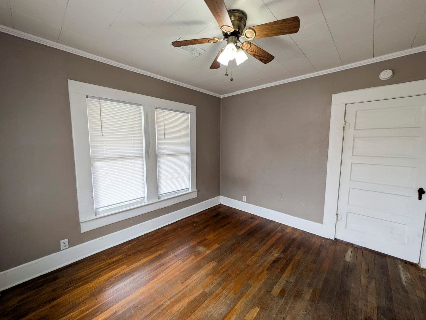 Port Neches Apartment: 1009-1015 Wagner