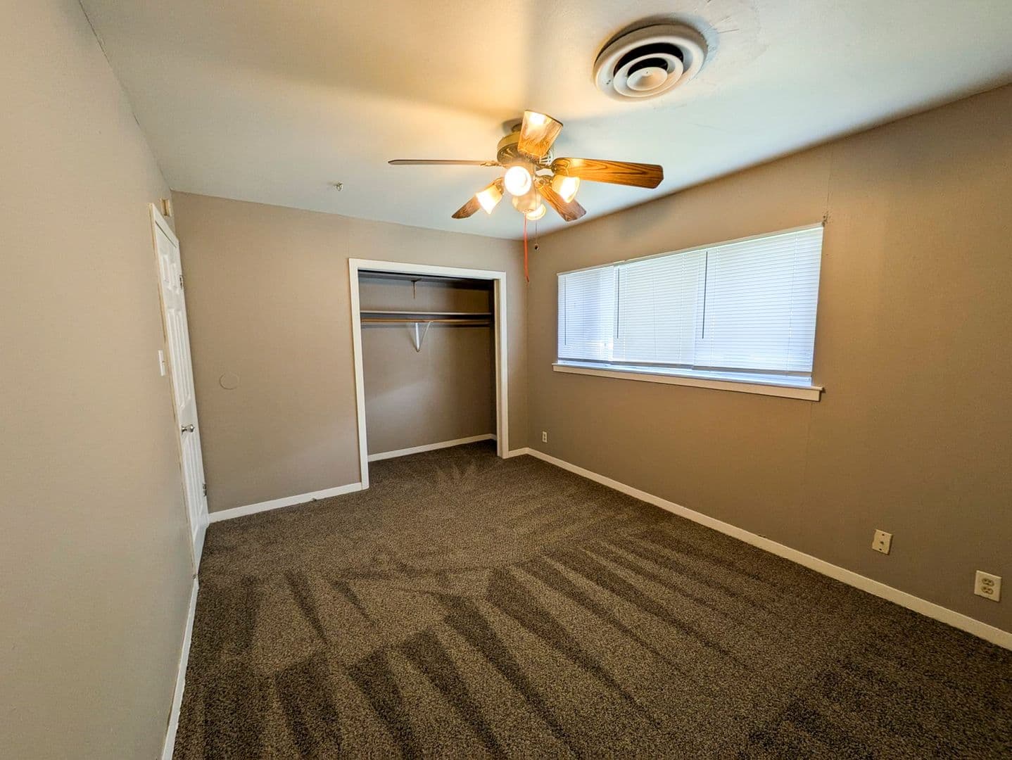 Groves House: 3265 East St.