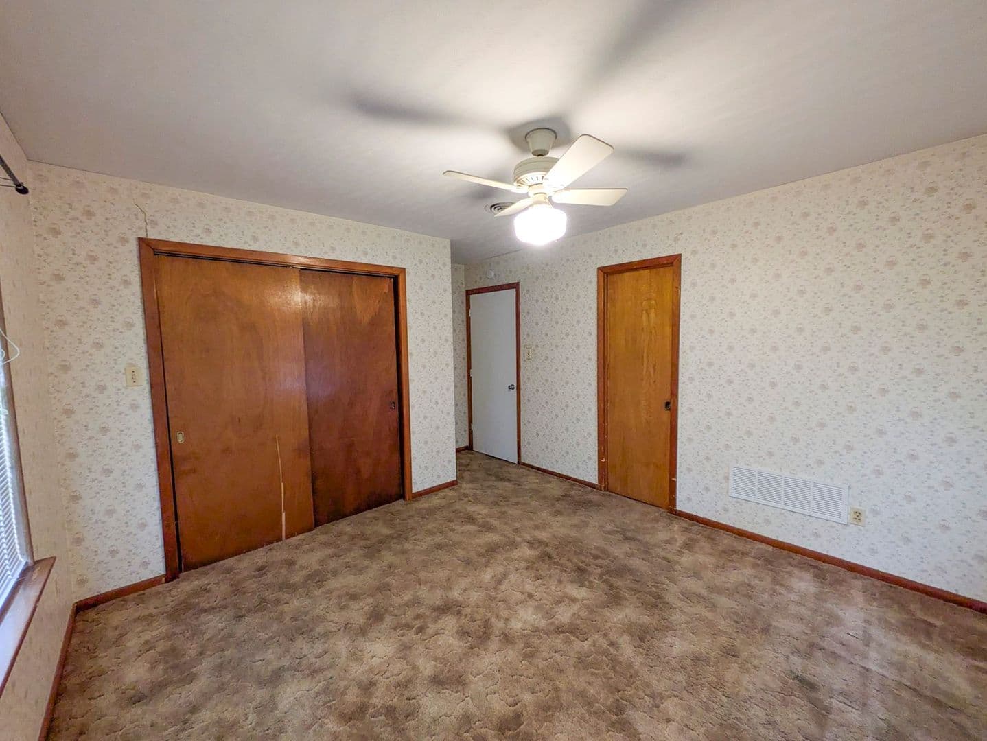Port Arthur House: 6222 Hazel Ave