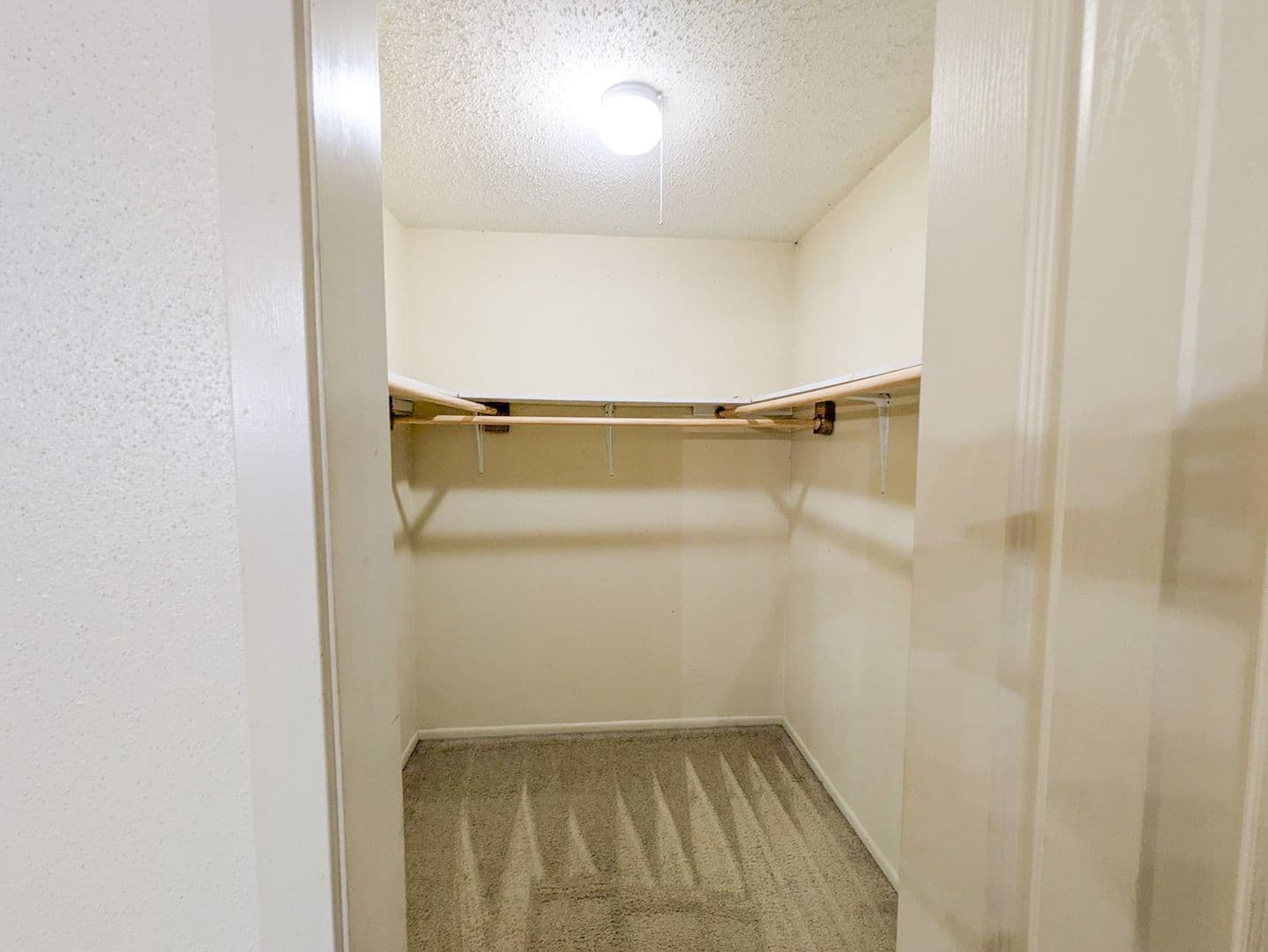 Groves Apartment: 6161 To 6177 Coolidge