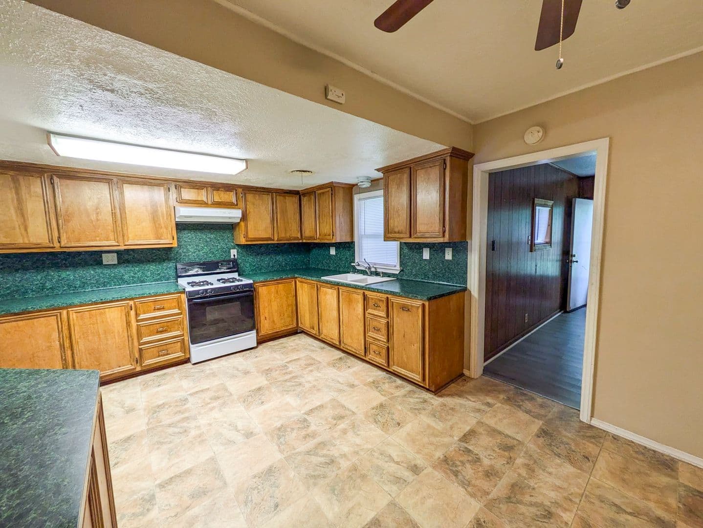 Beaumont House: 5267 Sunset Ave