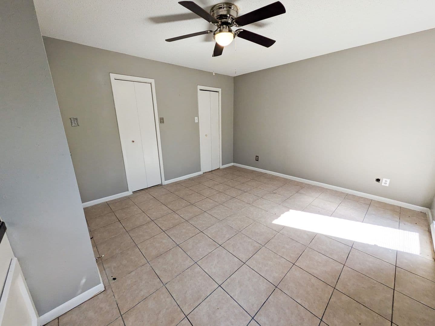 Groves Apartment: 6161 To 6177 Coolidge