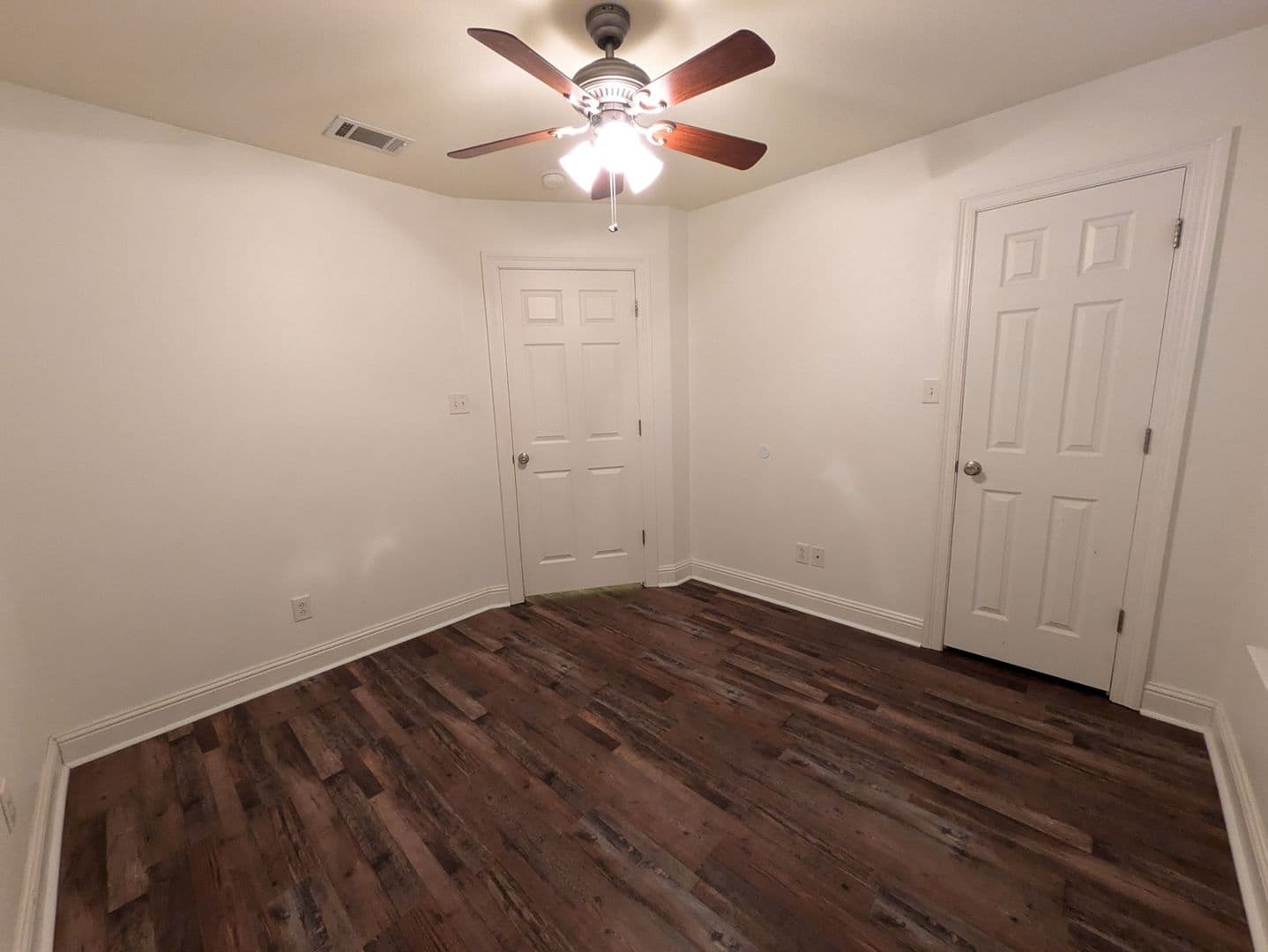 Port Neches House: 209 E. 2nd St
