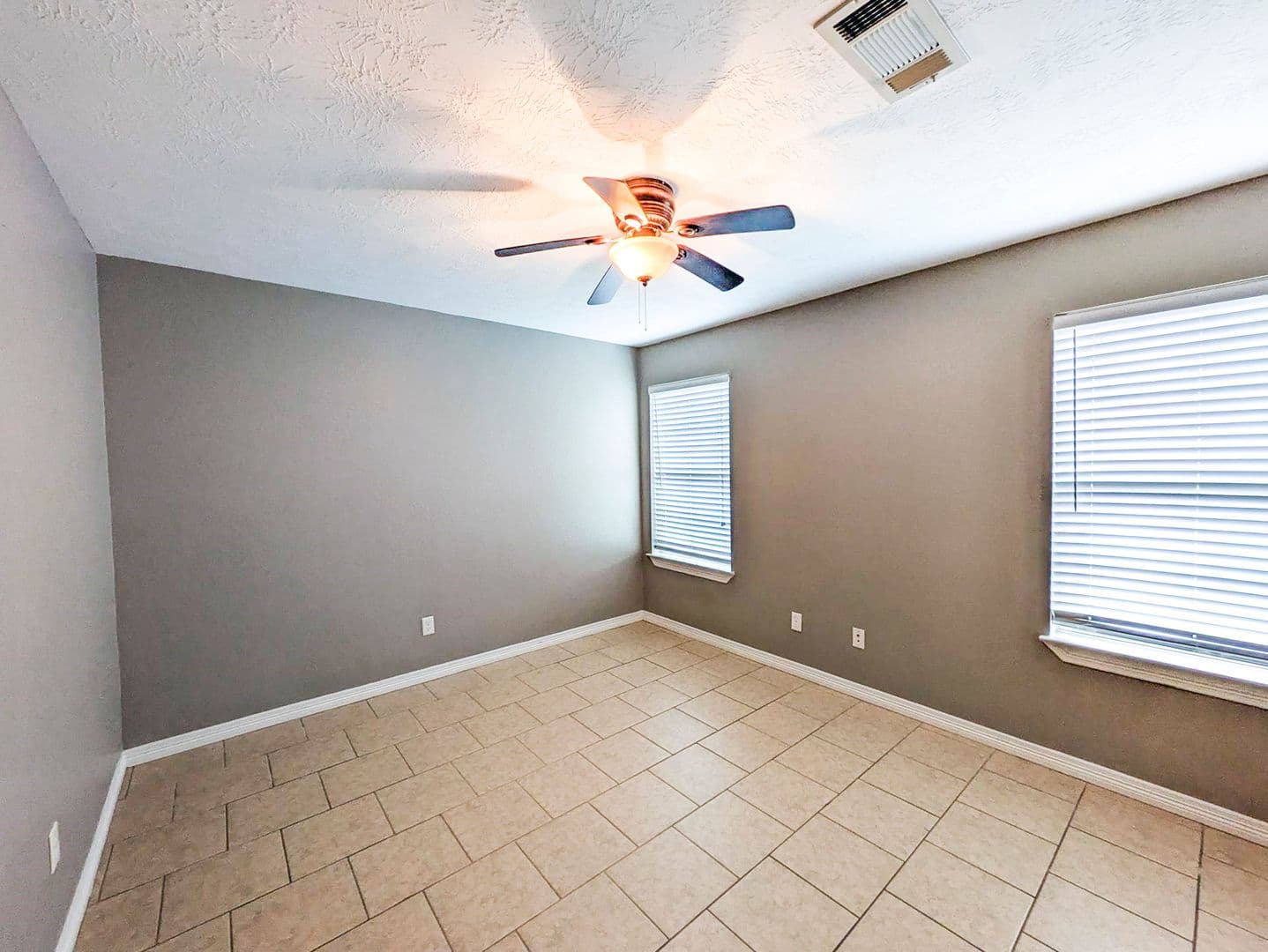Nederland Apartment: 121 Gage Ave.