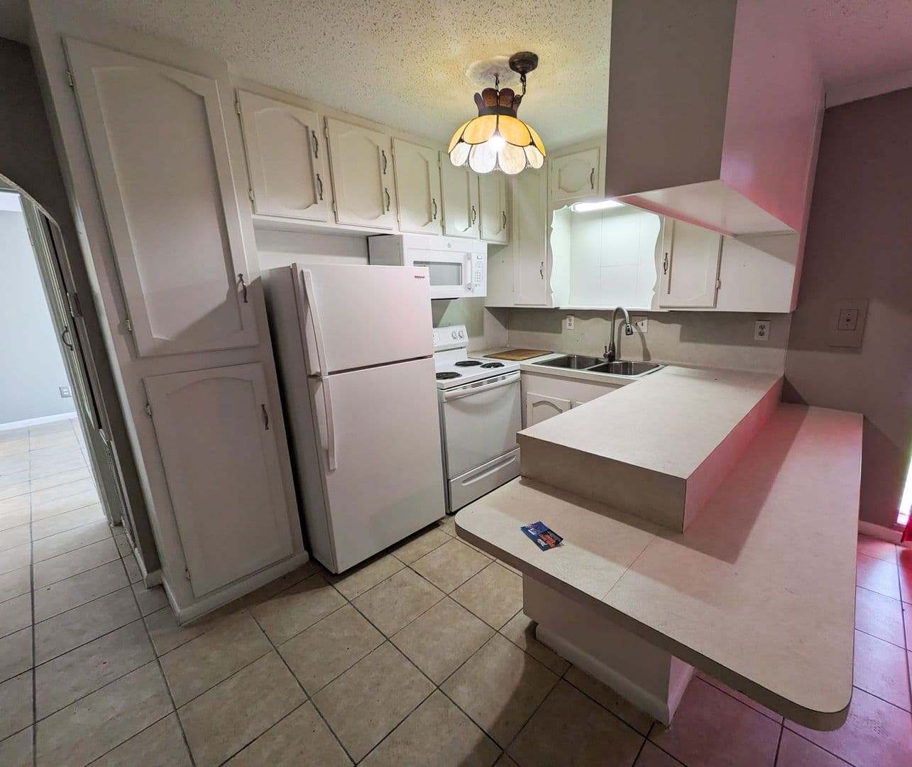 Groves Apartment: 6161 To 6177 Coolidge