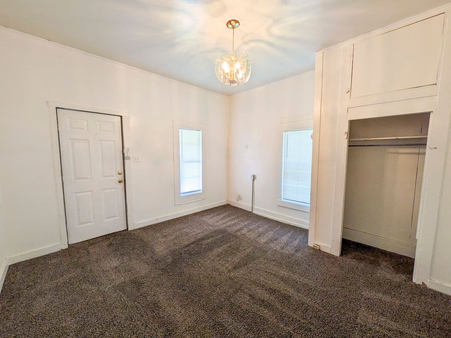 Beaumont House: 1130 Elgie St