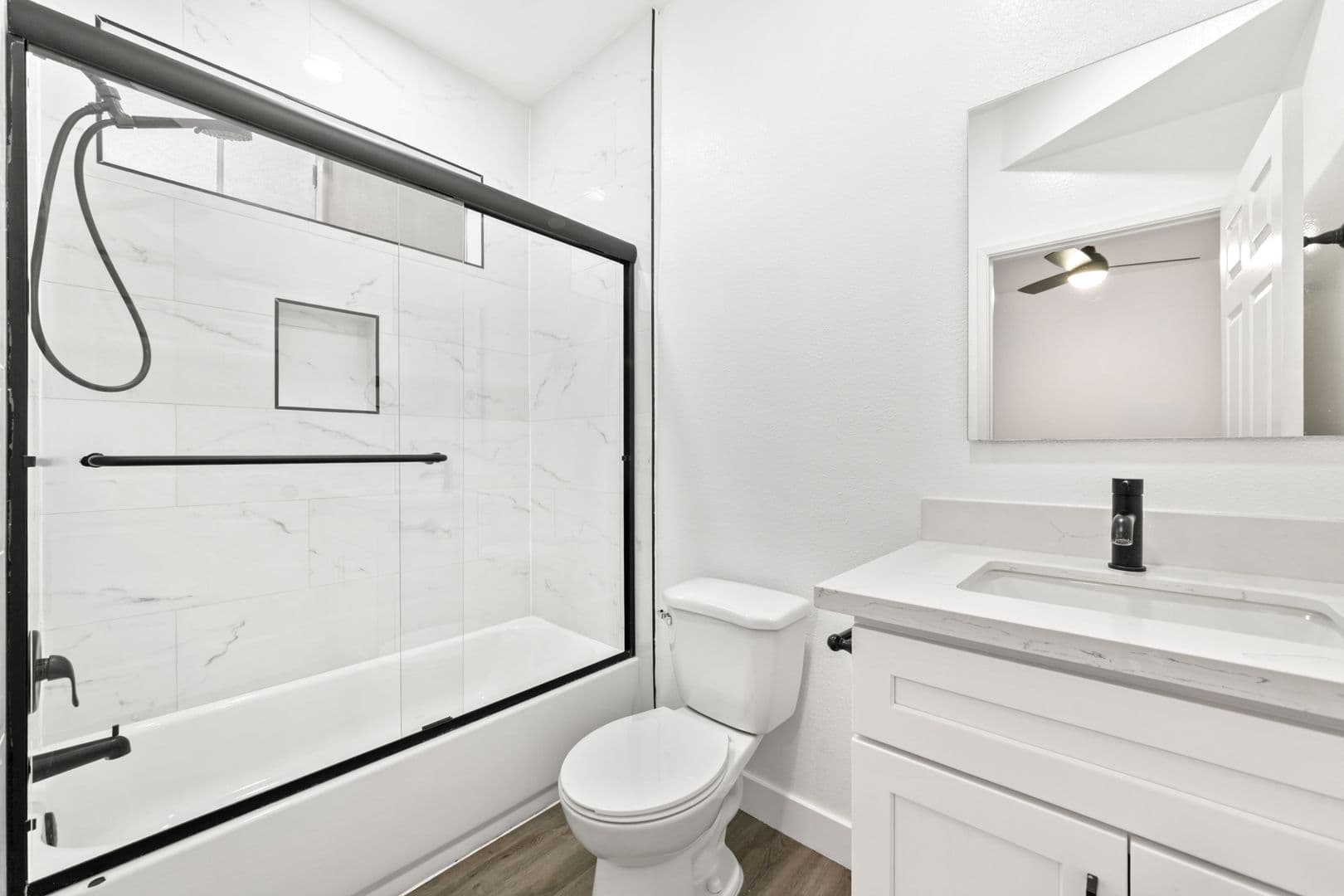 Los Angeles Apartment: 621 N. Bronson Ave