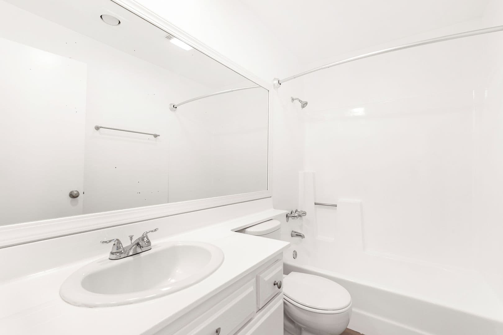 Los Angeles Apartment: 3744 Delmas Terrace