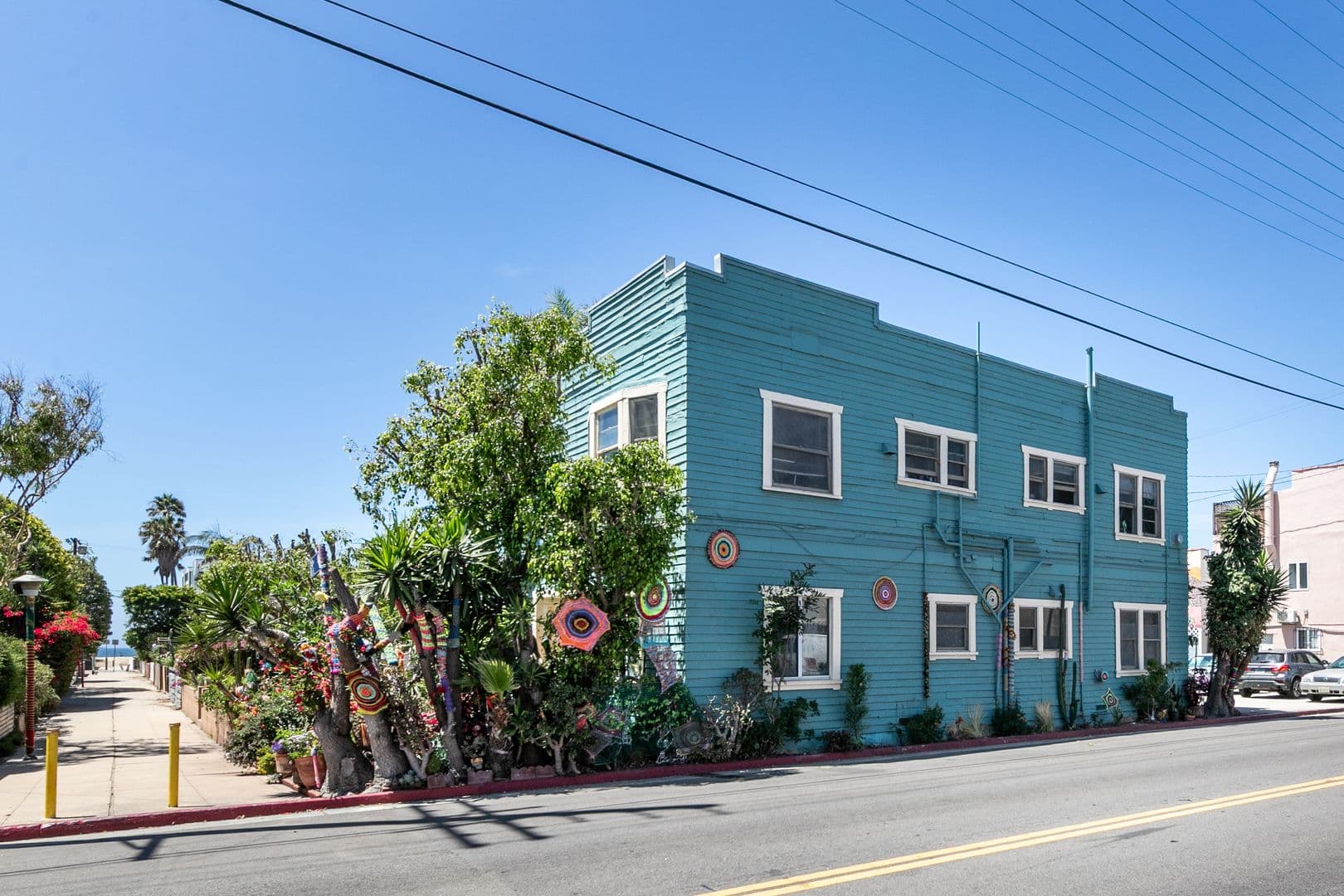 Venice Apartment: 39 24th Ave