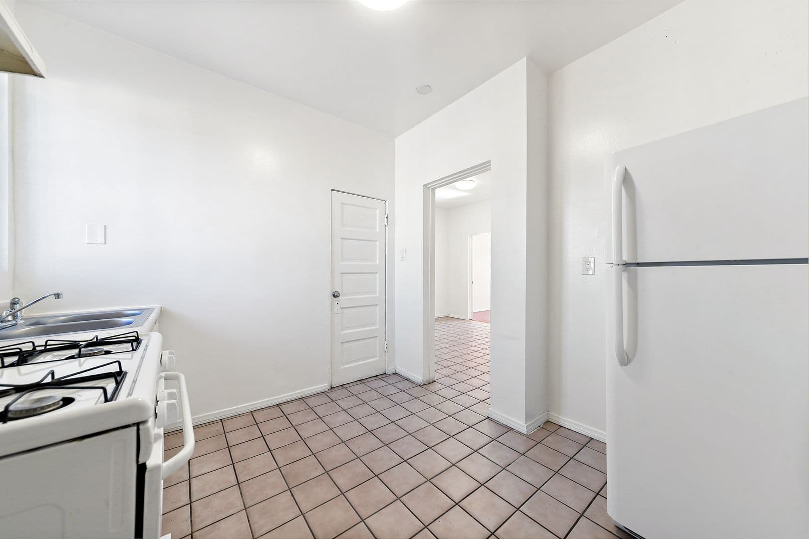 Los Angeles Apartment: Echandia