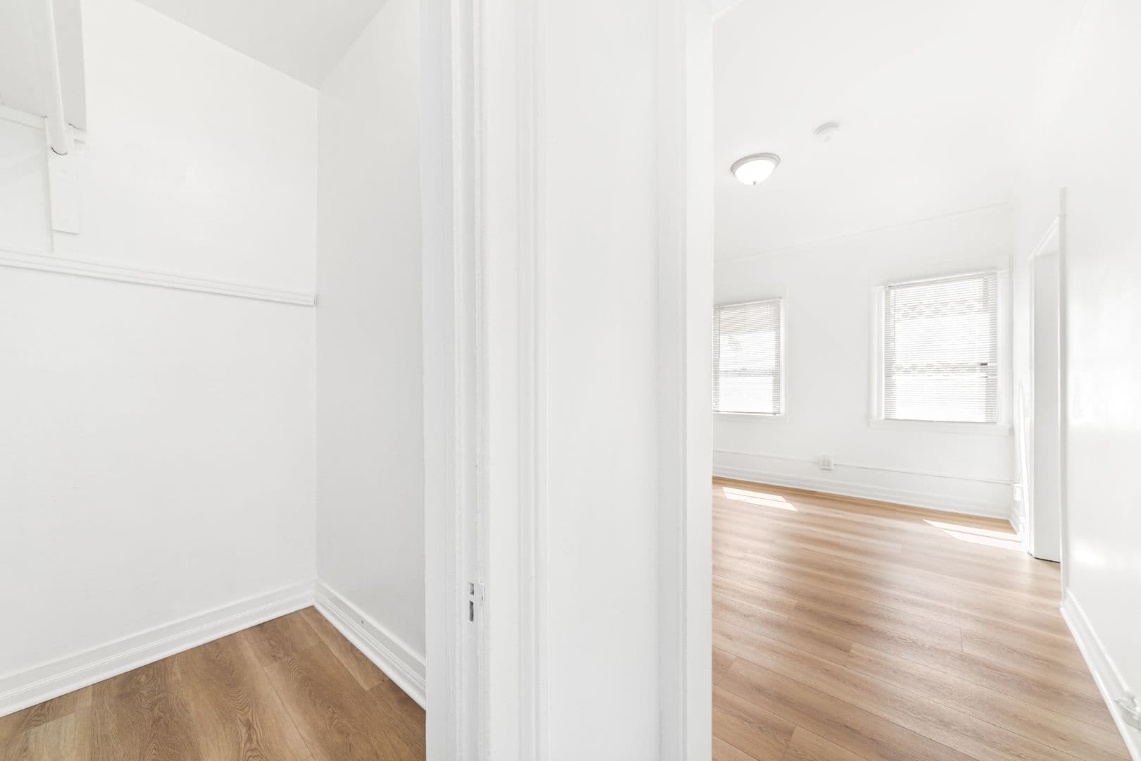 Los Angeles Apartment: 4673 Hollywood Blvd.