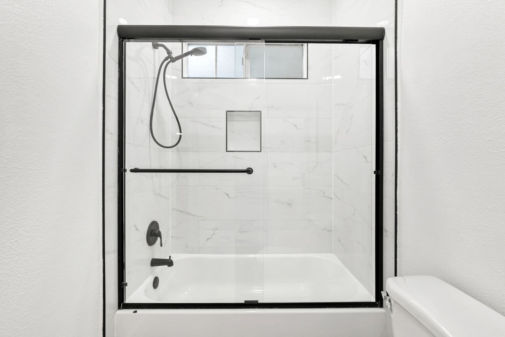 Los Angeles Apartment: 621 N. Bronson Ave