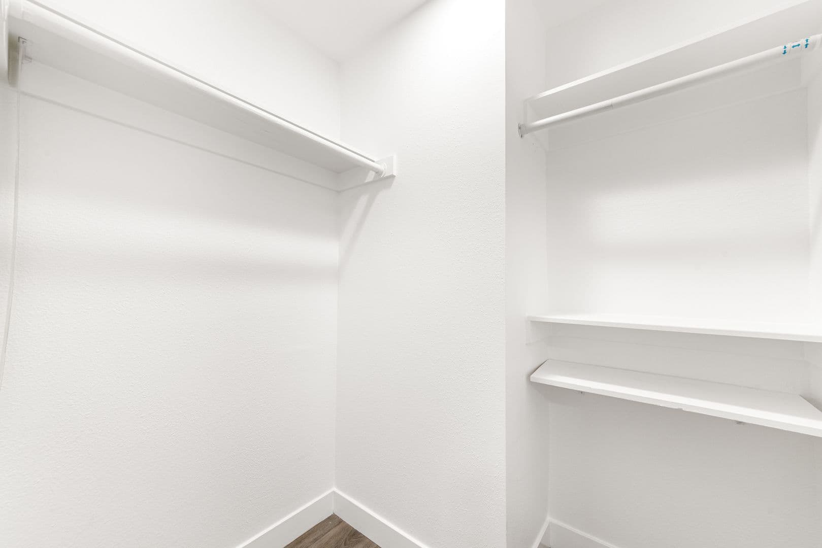 Los Angeles Apartment: 621 N. Bronson Ave