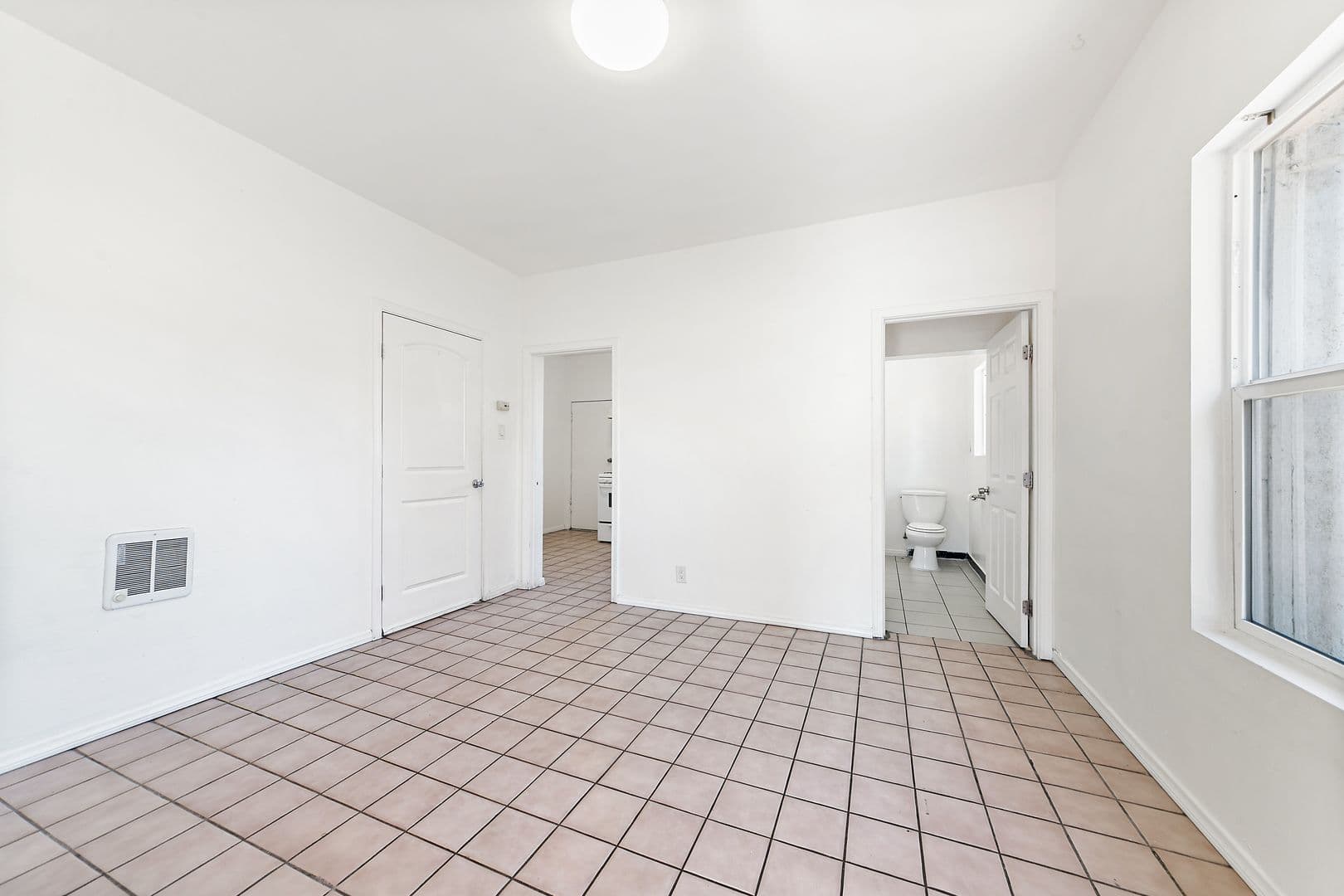 Los Angeles Apartment: Echandia