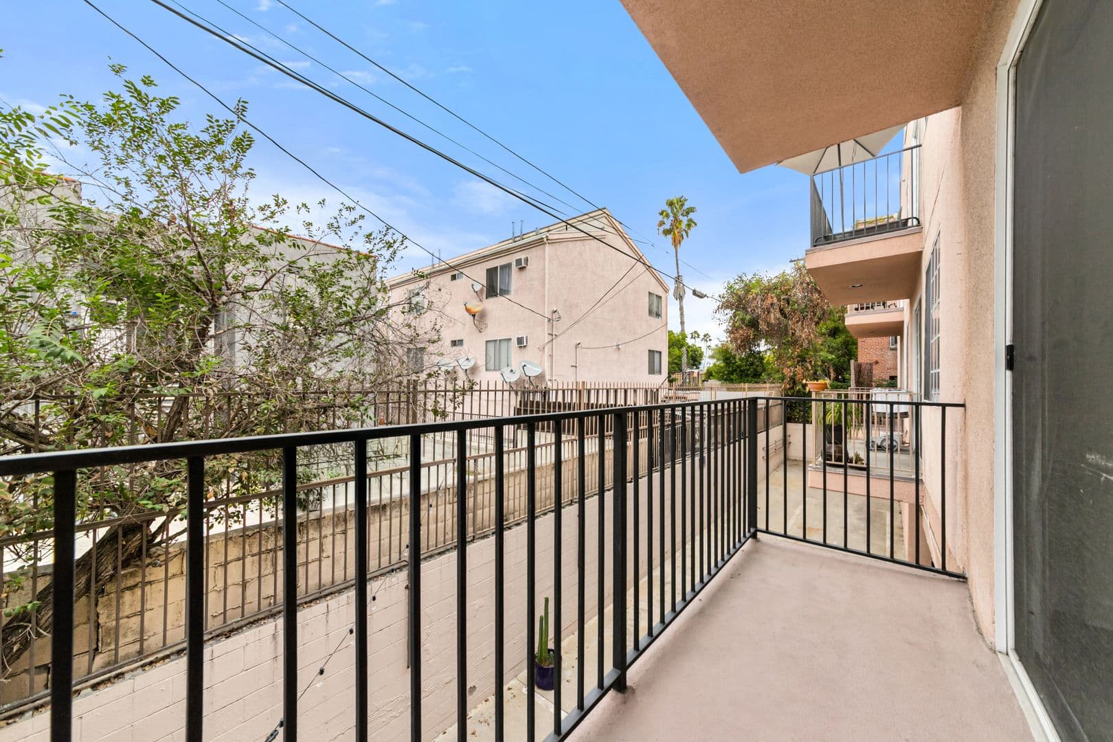Los Angeles Apartment: 621 N. Bronson Ave
