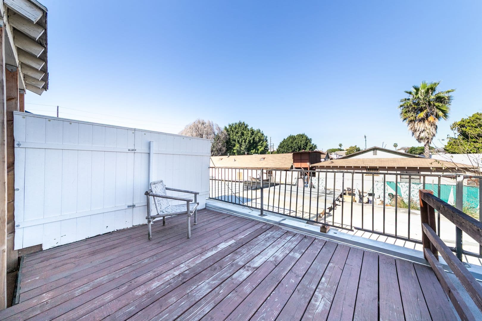 Los Angeles Apartment: Echandia
