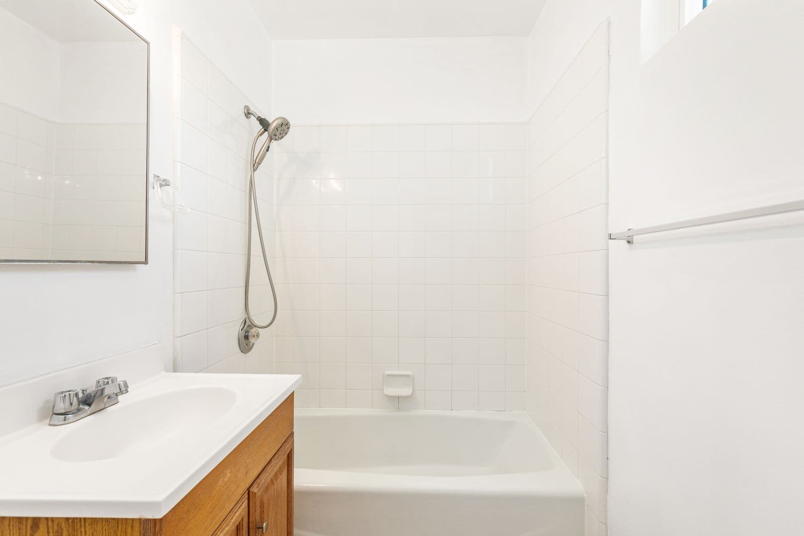 Lomita Apartment: 2222 248th St.