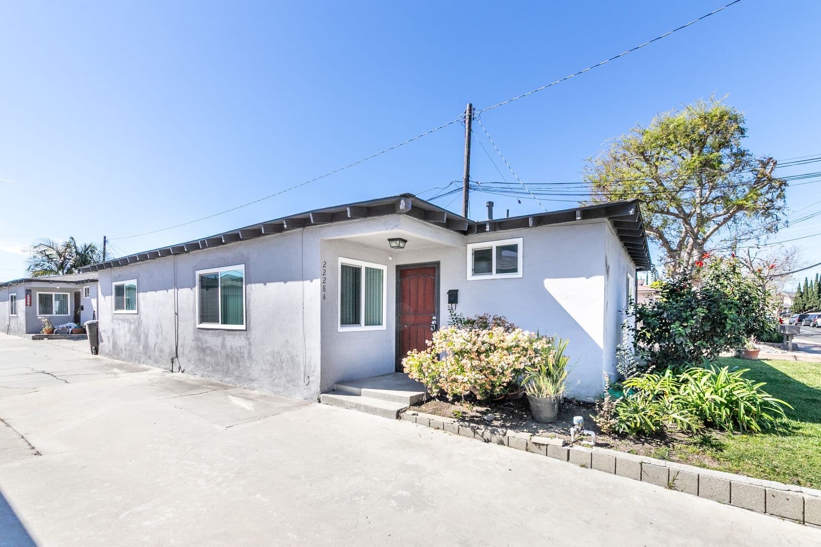 Lomita Apartment: 2222 248th St.