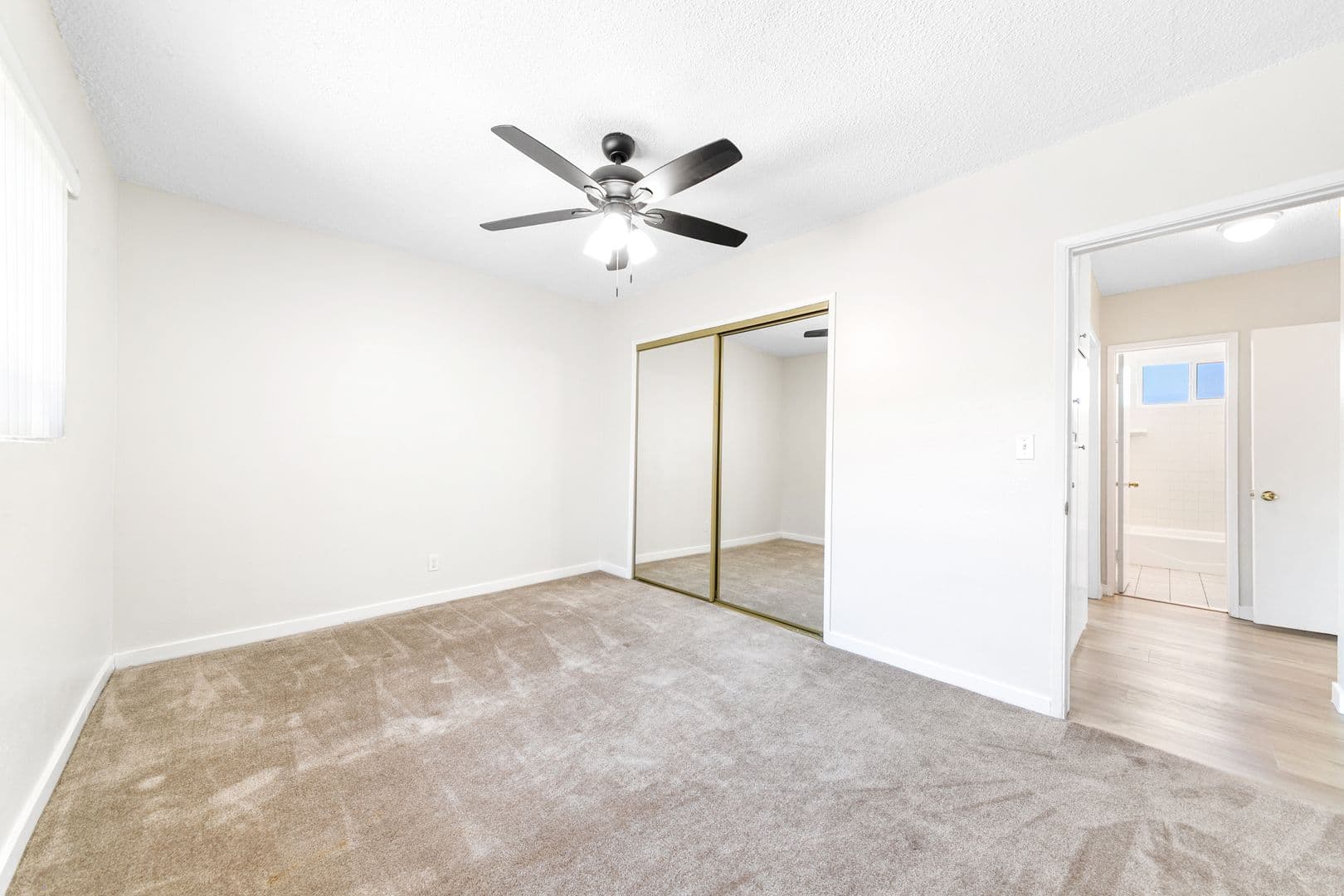 Lomita Apartment: 2222 248th St.