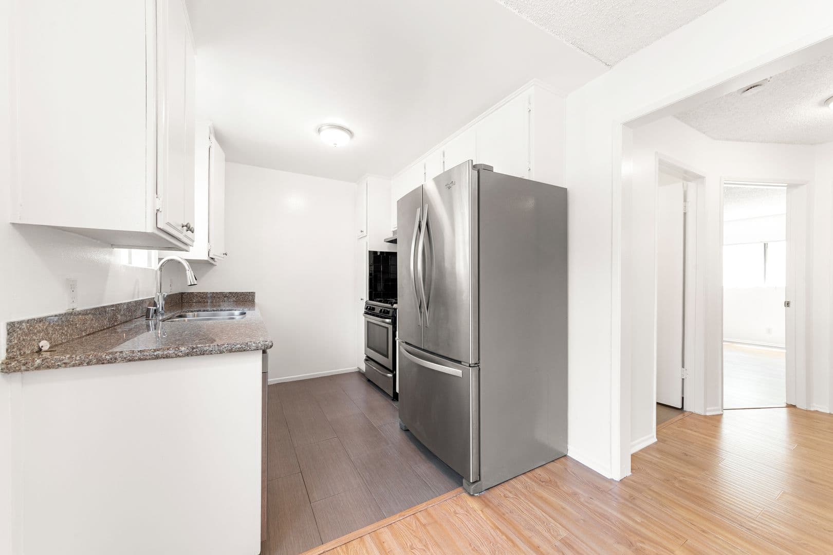 Los Angeles Apartment: 3744 Delmas Terrace