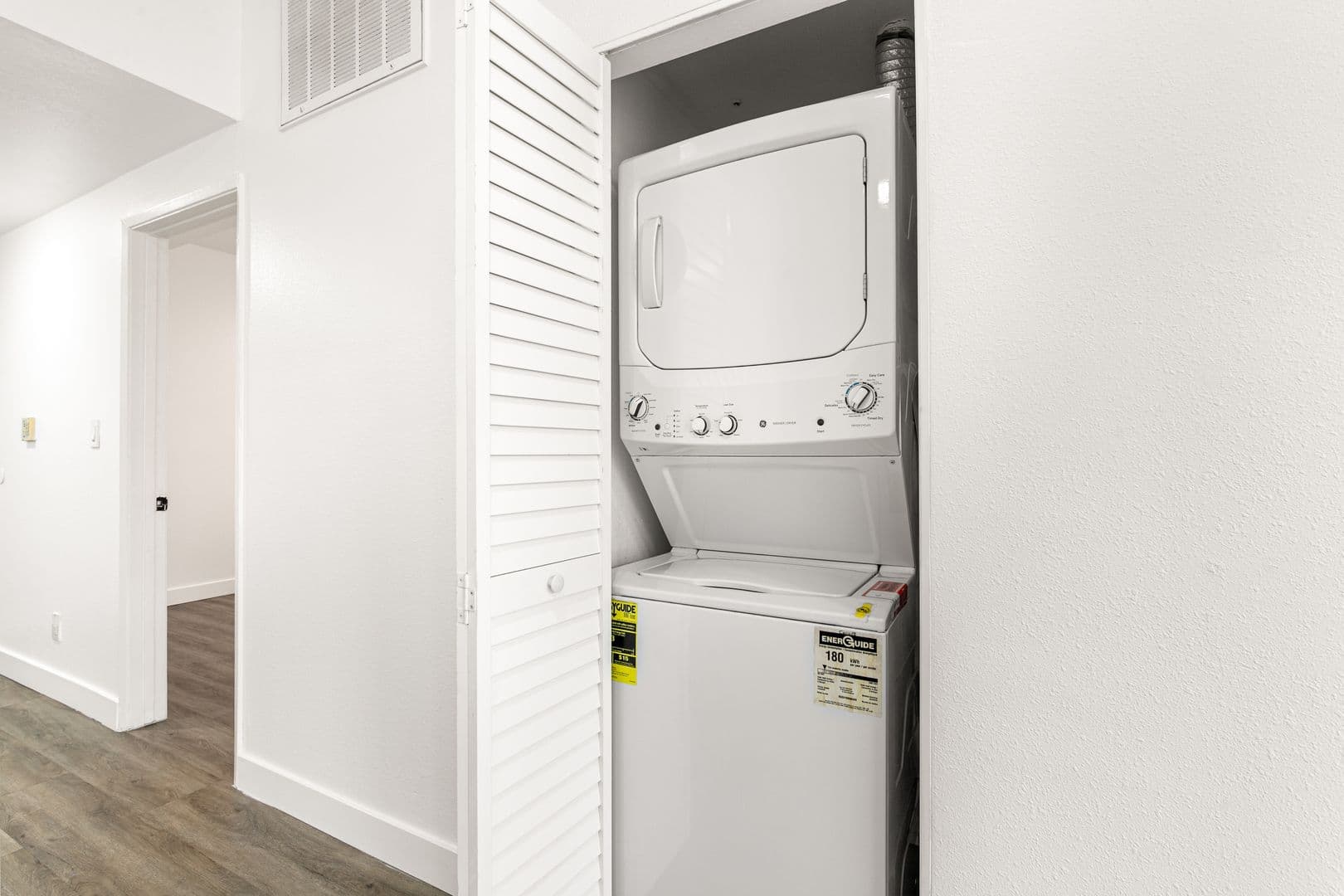 Los Angeles Apartment: 621 N. Bronson Ave