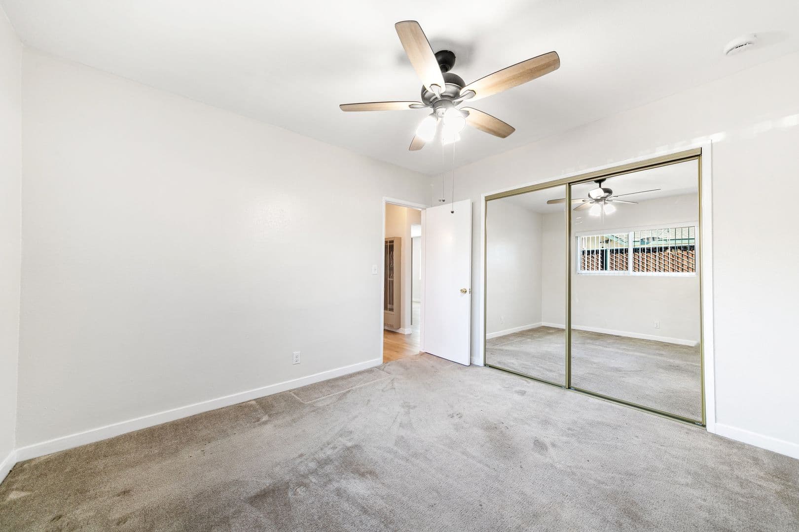 Lomita Apartment: 2222 248th St.