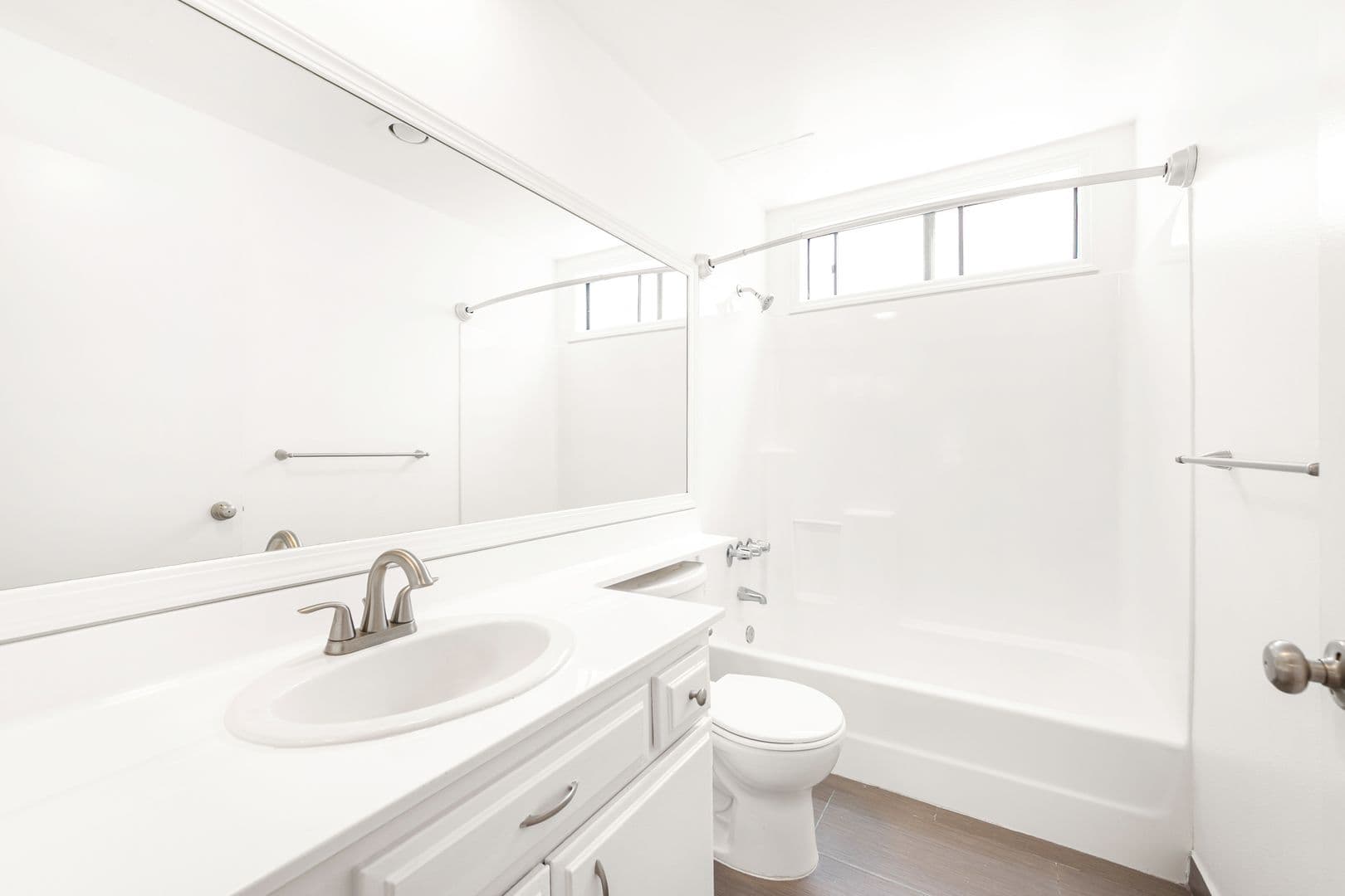 Los Angeles Apartment: 3744 Delmas Terrace