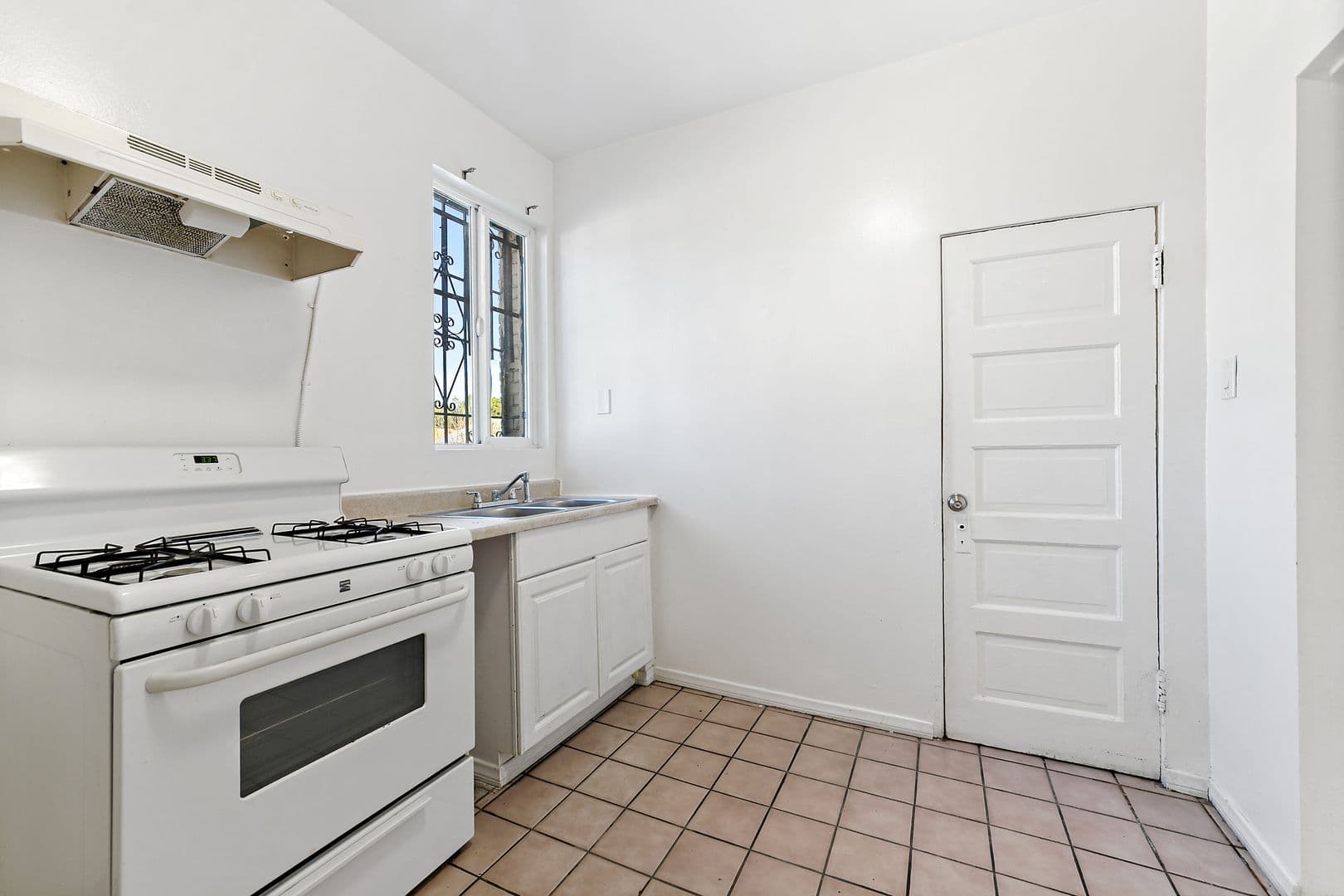 Los Angeles Apartment: Echandia