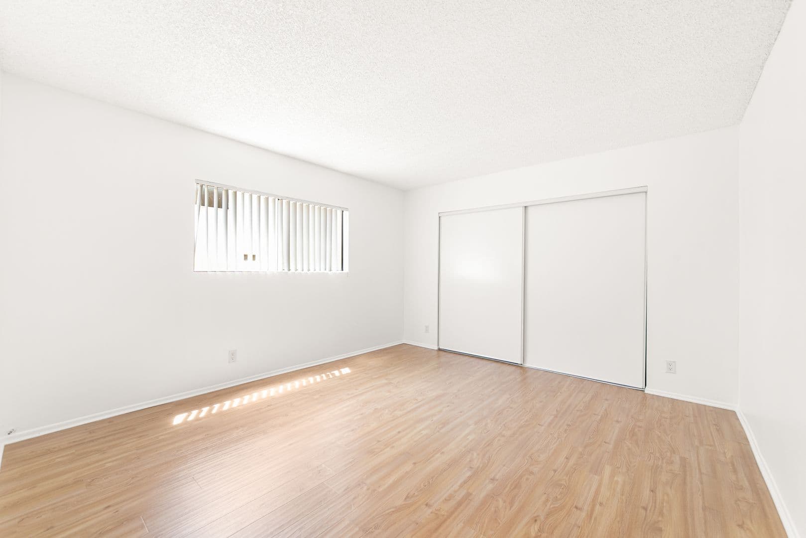 Los Angeles Apartment: 3744 Delmas Terrace